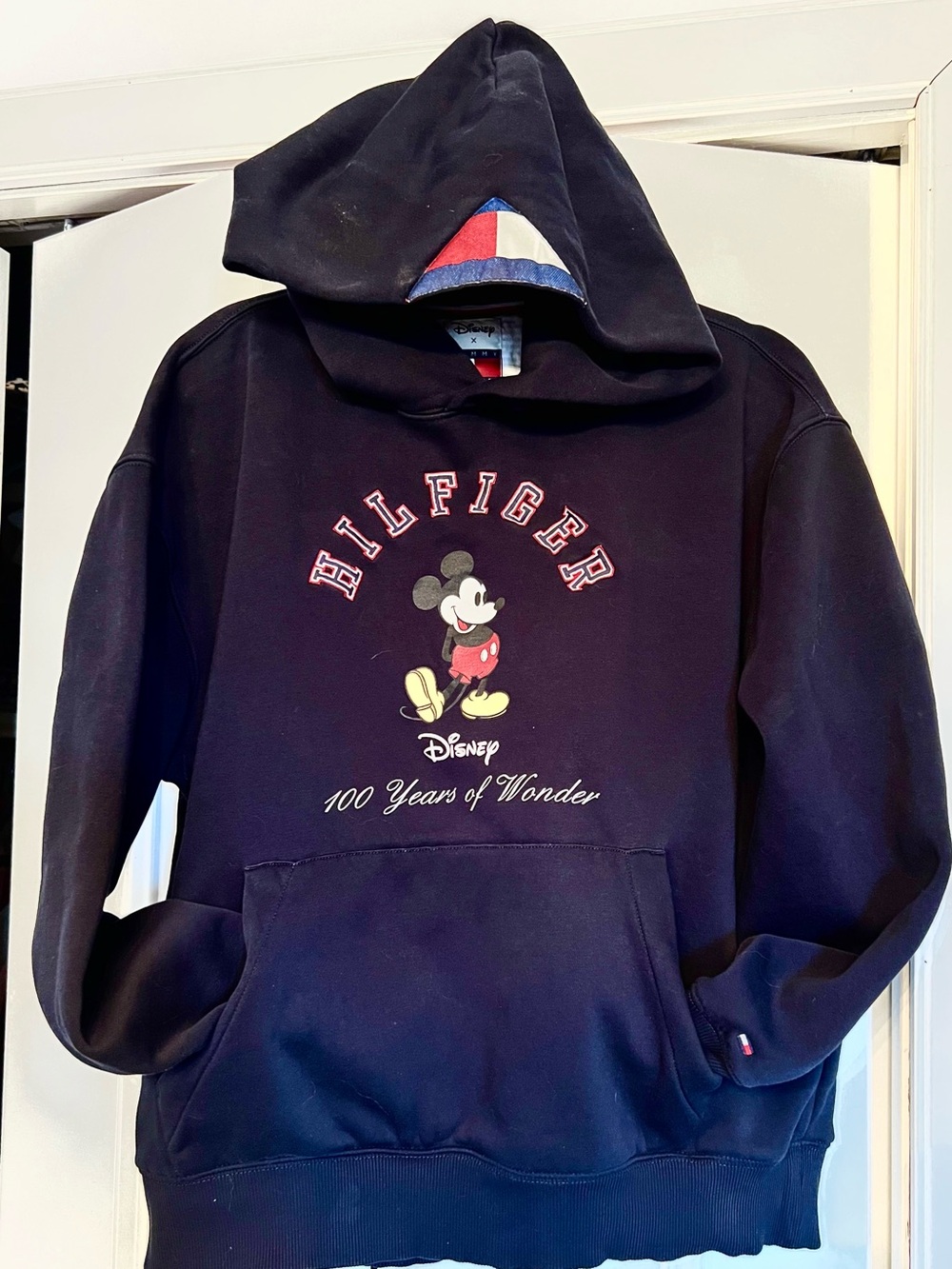 Tommy Hilfiger/Disney Navy Hoody w. Mickey Mouse graphic *FREE MUG*